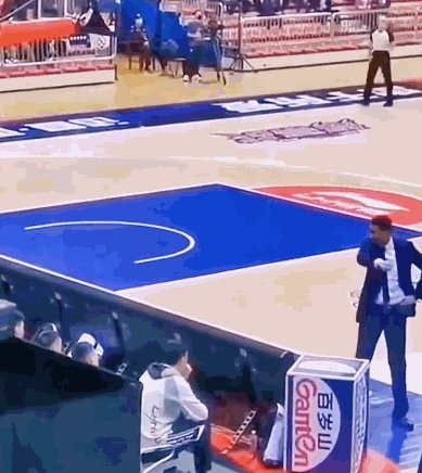 汤杰.gif